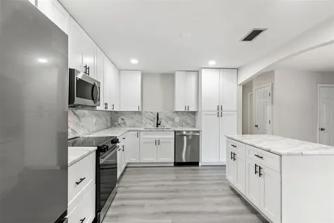 5546 5th Street S St Petersburg FL 33705