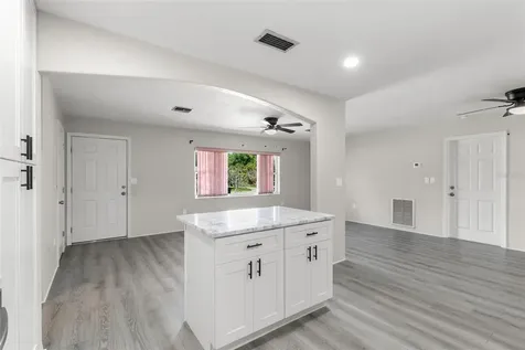 5546 5th Street S St Petersburg FL 33705