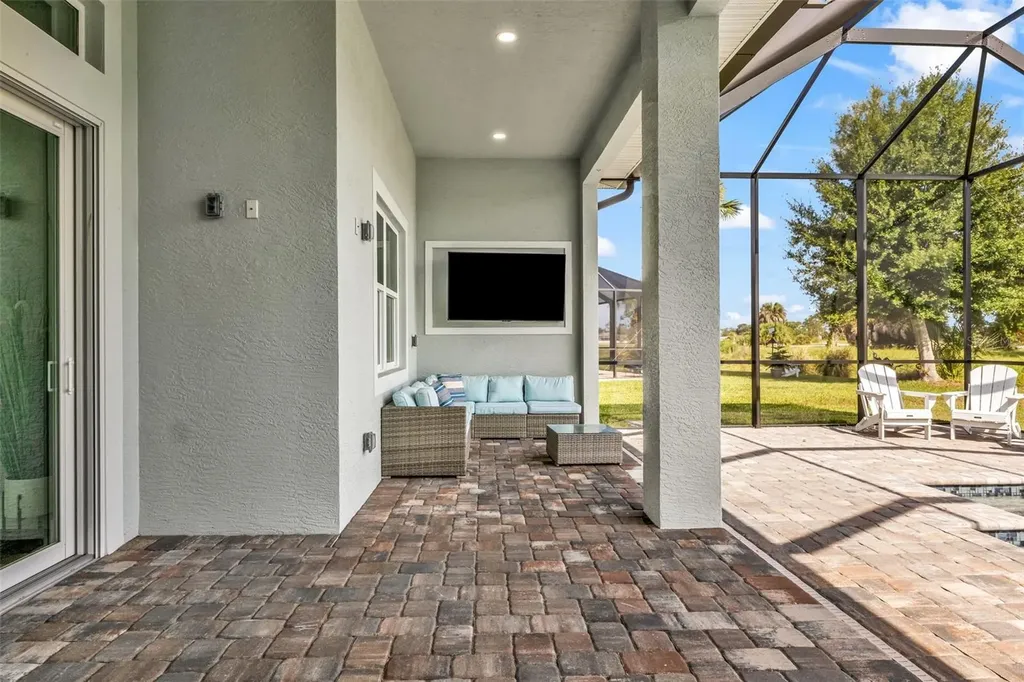 22 Sportsman Circle Rotonda West FL 33947
