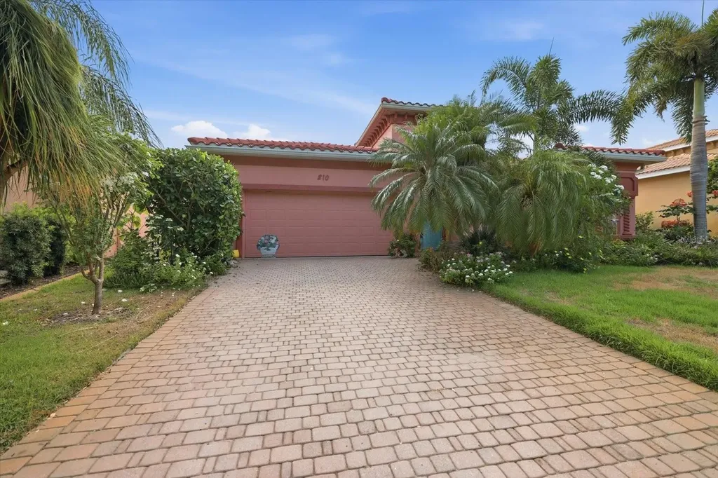 210 Rio Terra Venice FL 34285