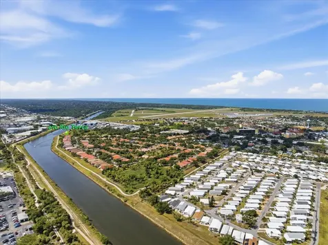 210 Rio Terra Venice FL 34285