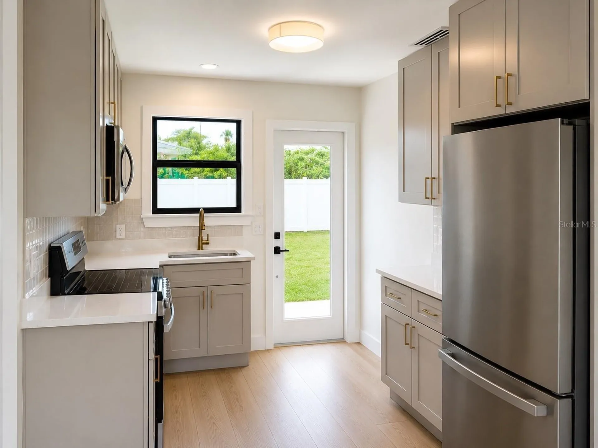 3219 E De Bazan Avenue St Petersburg FL 33706