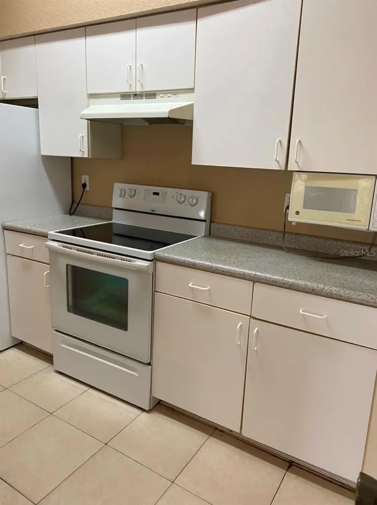 5028 Park Central Drive Orlando FL 32839