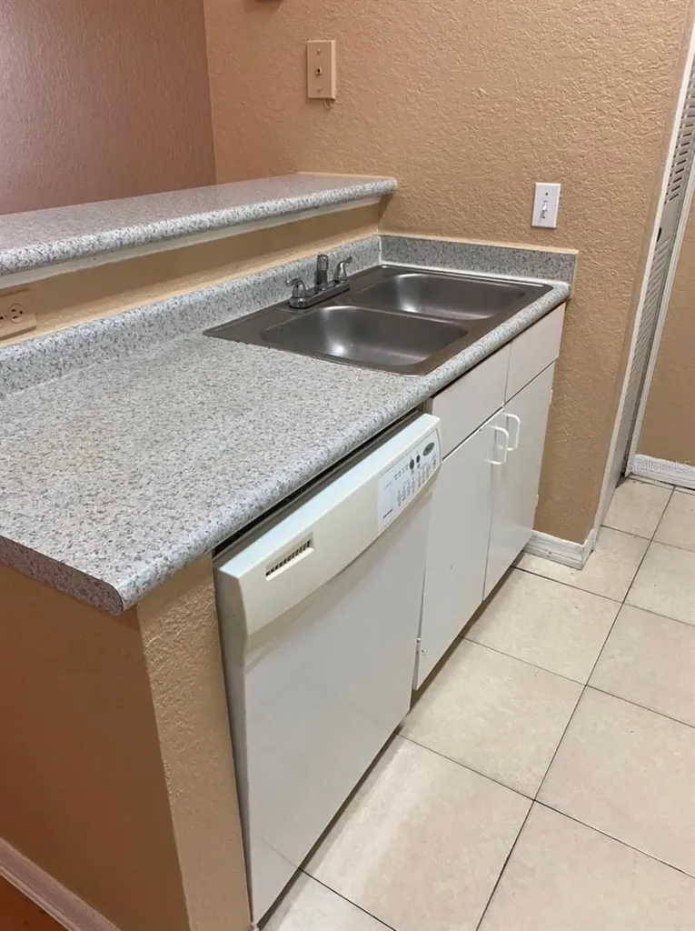 5028 Park Central Drive Orlando FL 32839
