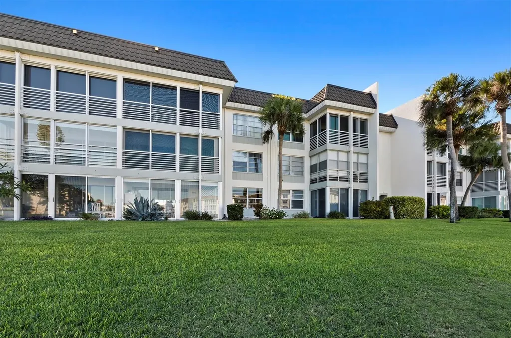 4350 Chatham Drive Longboat Key FL 34228