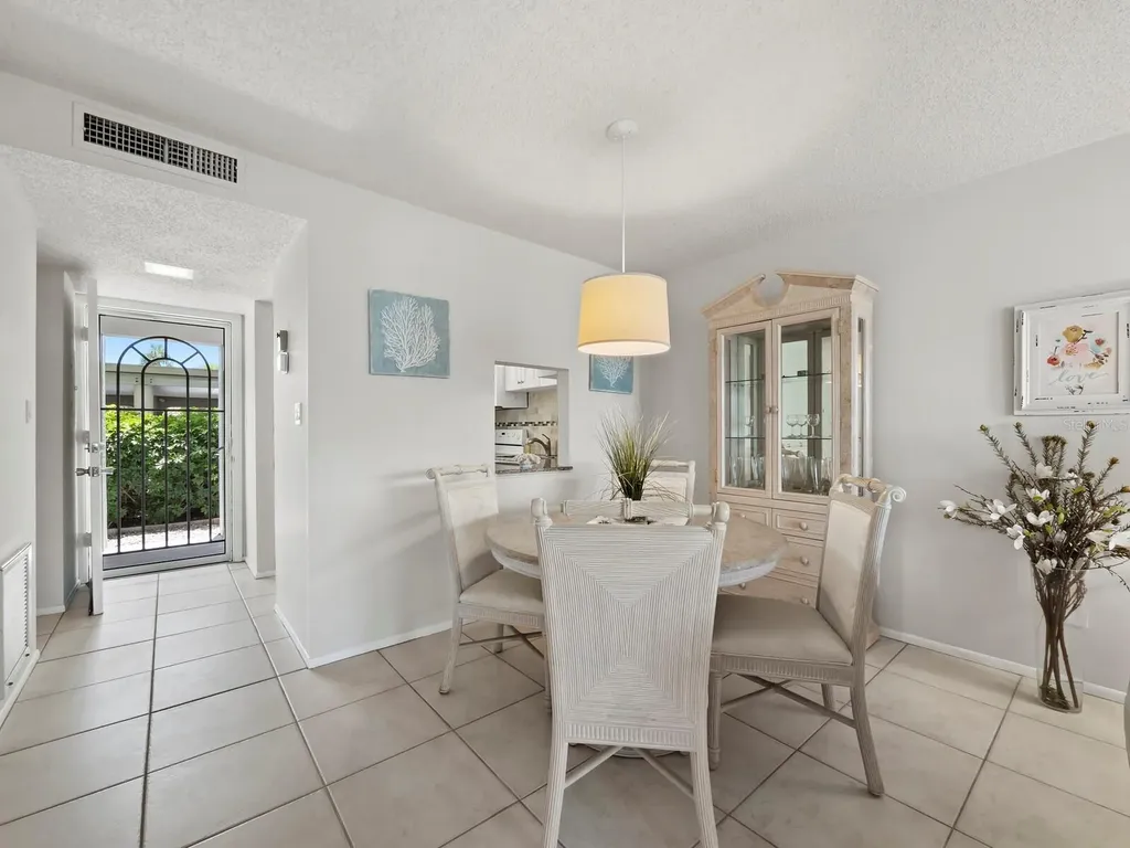 4350 Chatham Drive Longboat Key FL 34228