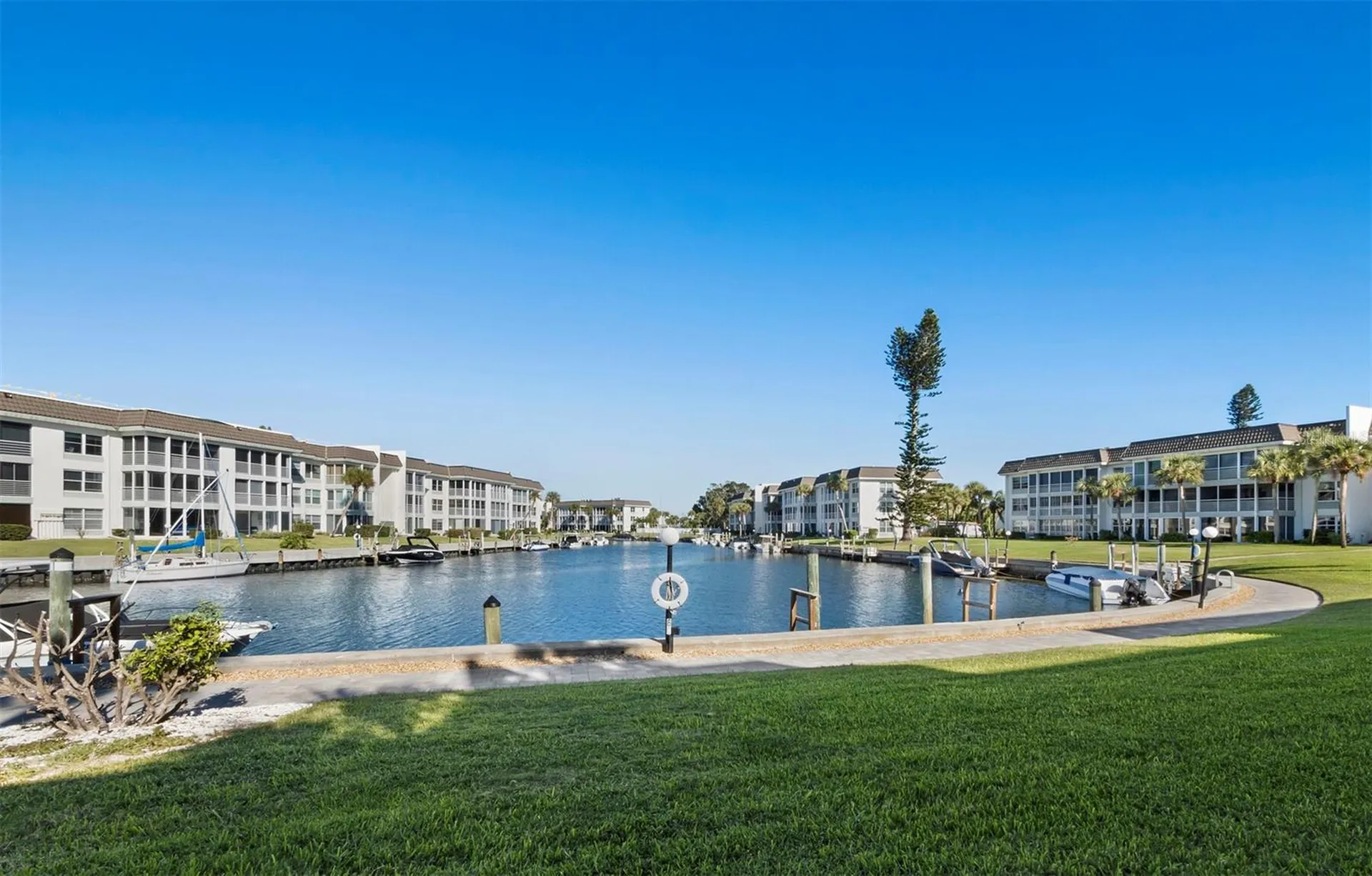 4350 Chatham Drive Longboat Key FL 34228