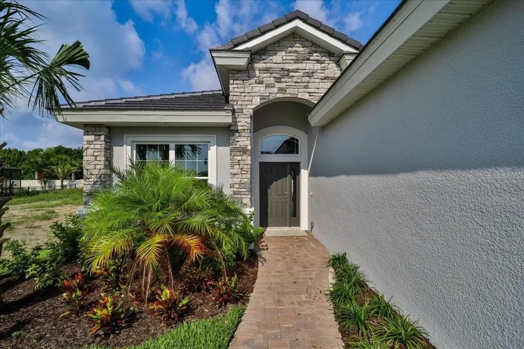 60 Del Palma Drive Palm Coast FL 32137