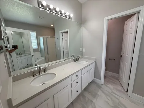 5370 Red Leaf Court Oviedo FL 32765