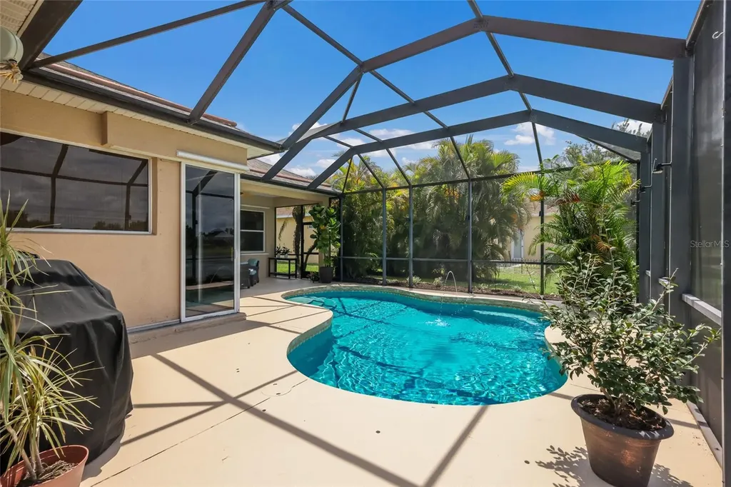 252 Dahlia Court Bradenton FL 34212