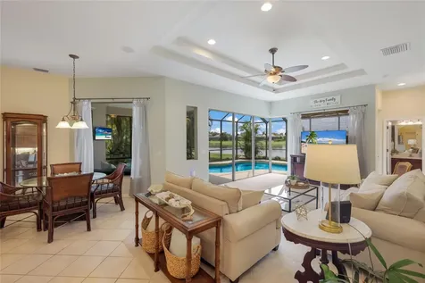 252 Dahlia Court Bradenton FL 34212