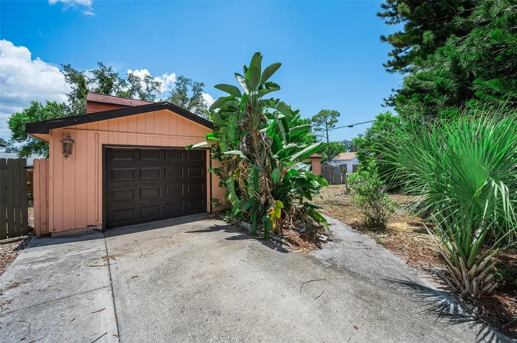 1200 E Court Street Tarpon Springs FL 34689