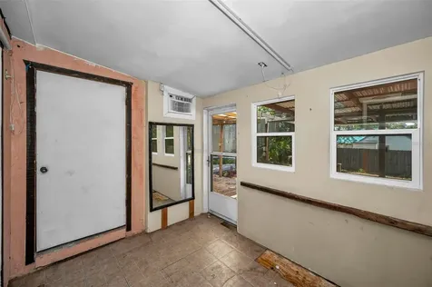 1200 E Court Street Tarpon Springs FL 34689