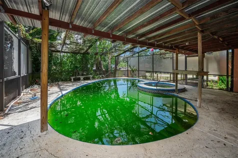 1200 E Court Street Tarpon Springs FL 34689