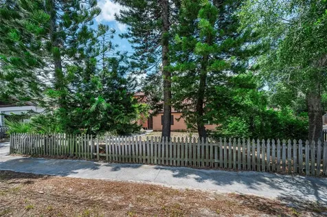 1200 E Court Street Tarpon Springs FL 34689