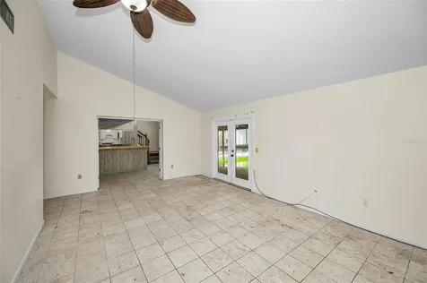 1200 E Court Street Tarpon Springs FL 34689