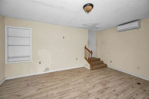 1200 E Court Street Tarpon Springs FL 34689