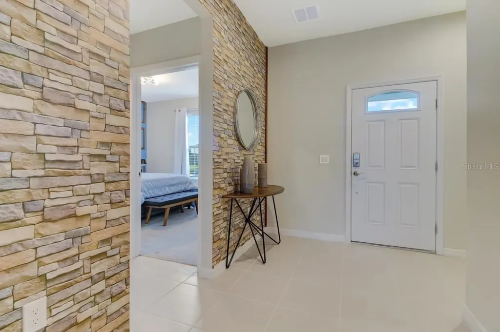 2436 Dubai Street Kissimmee FL 34747