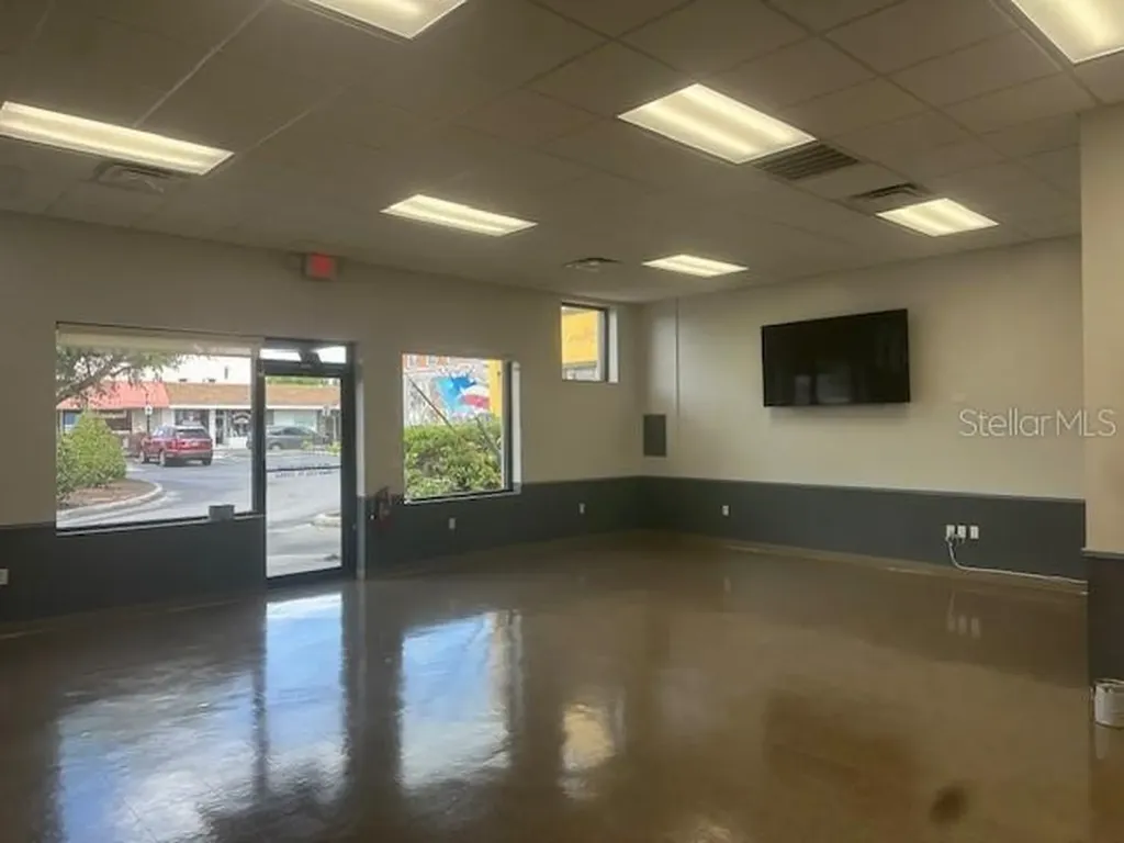 110 S Collins Street Plant City FL 33563
