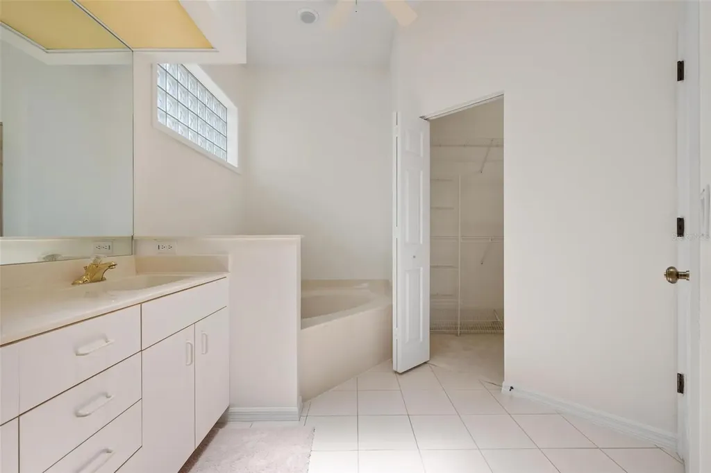 880 Chalmers Drive Venice FL 34293