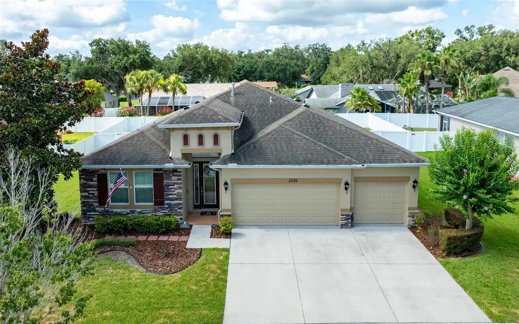 2226 Valterra Vista Way Valrico FL 33594