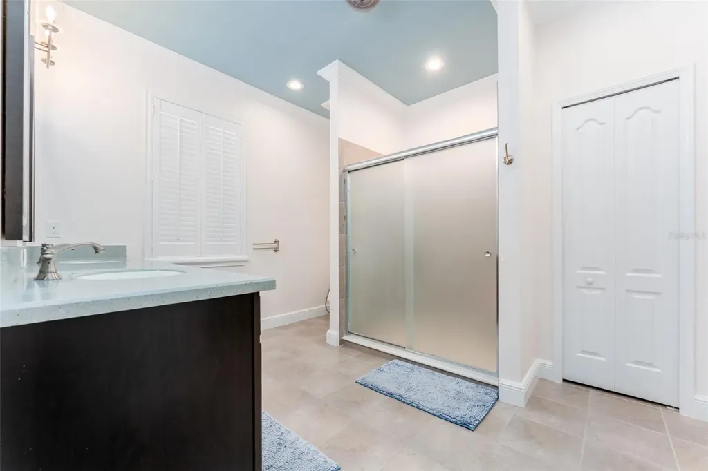2226 Valterra Vista Way Valrico FL 33594