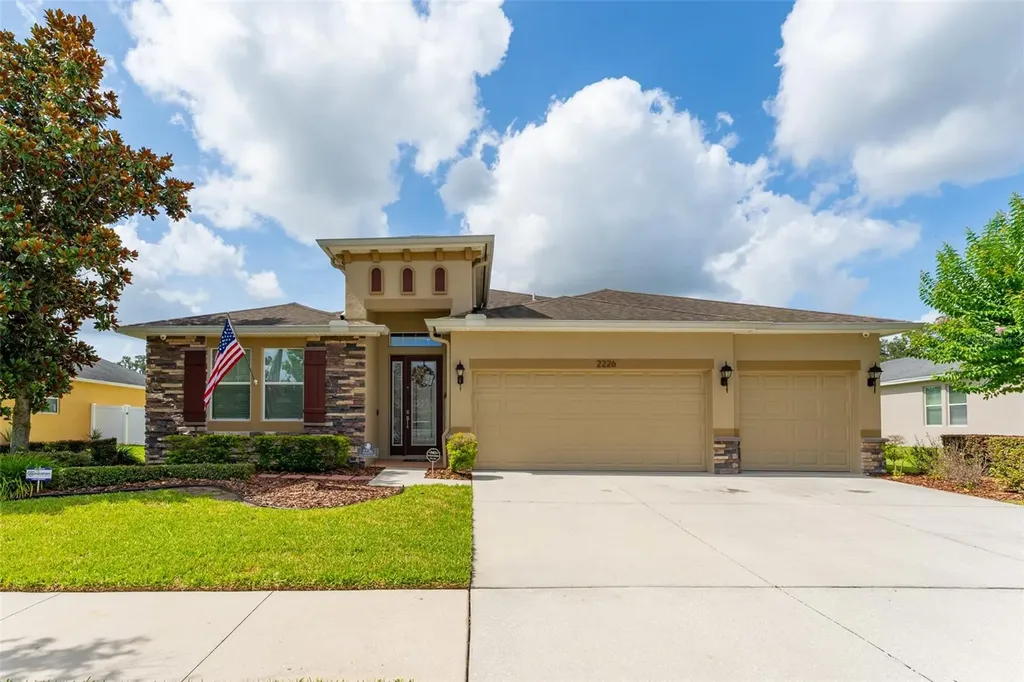 2226 Valterra Vista Way Valrico FL 33594