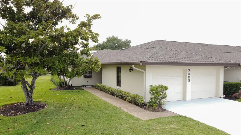 7403 Carnoustie Drive Sarasota FL 34238