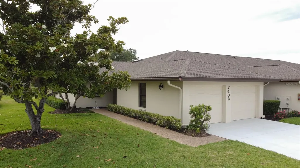 7403 Carnoustie Drive Sarasota FL 34238