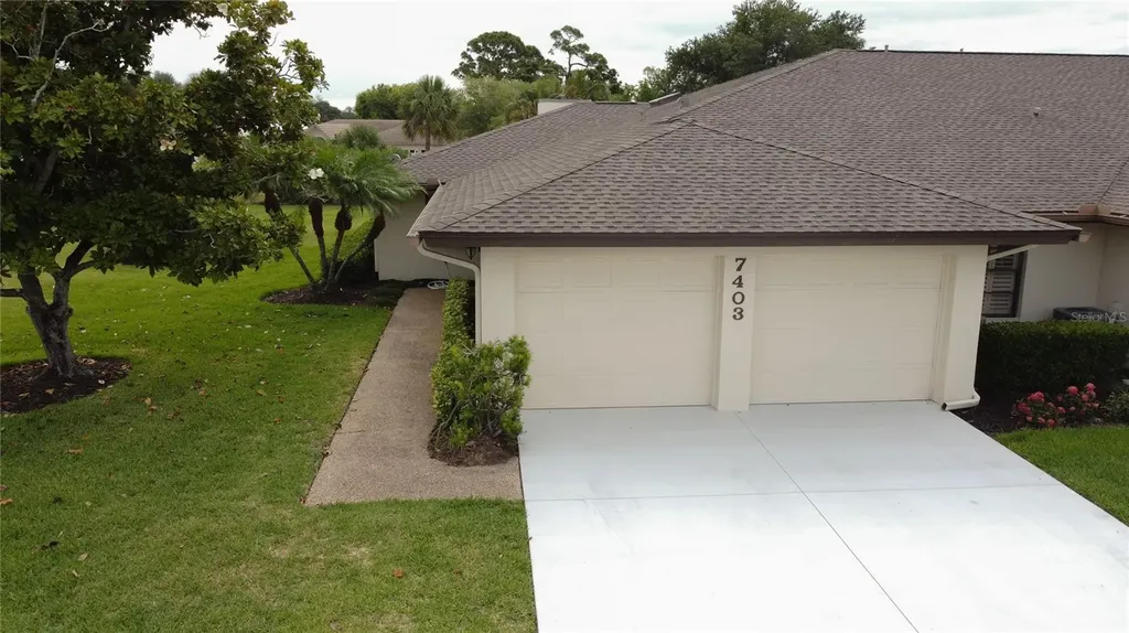 7403 Carnoustie Drive Sarasota FL 34238