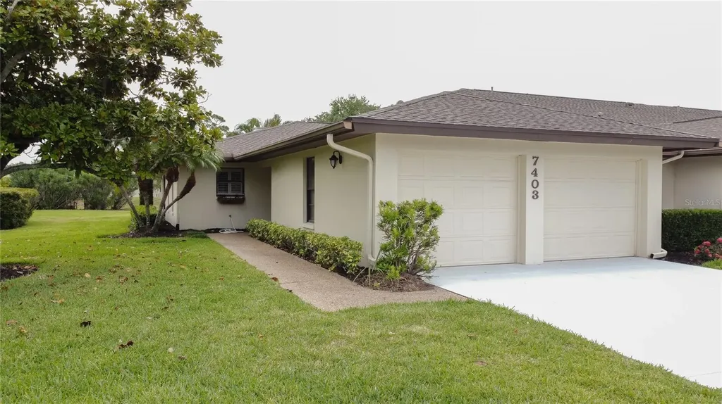 7403 Carnoustie Drive Sarasota FL 34238
