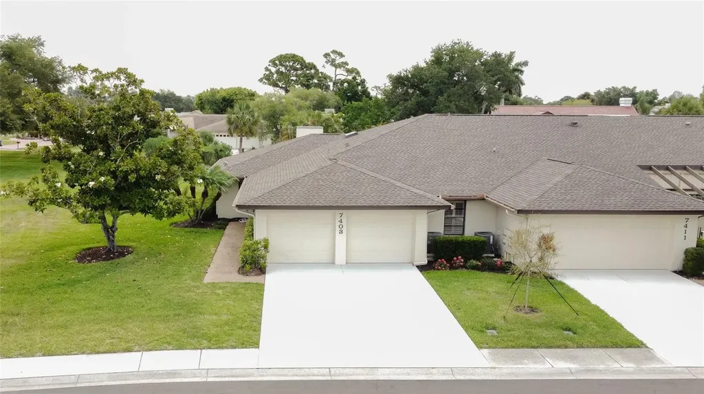 7403 Carnoustie Drive Sarasota FL 34238