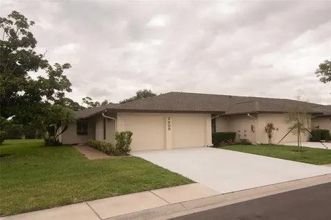 7403 Carnoustie Drive Sarasota FL 34238