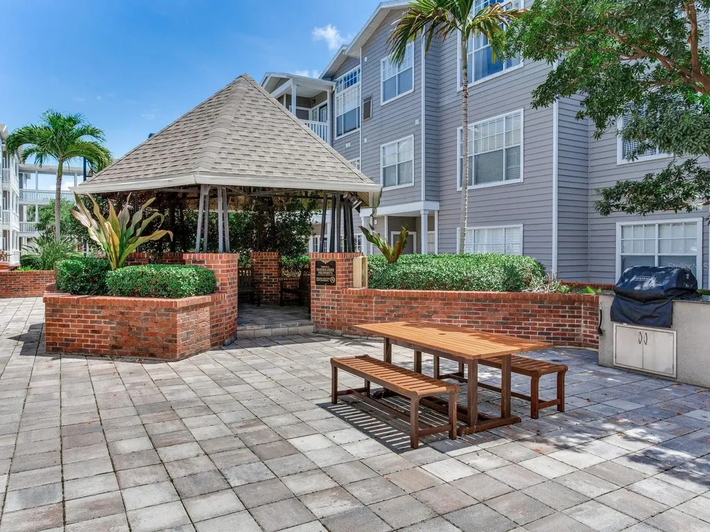 800 S Dakota Avenue Tampa FL 33606
