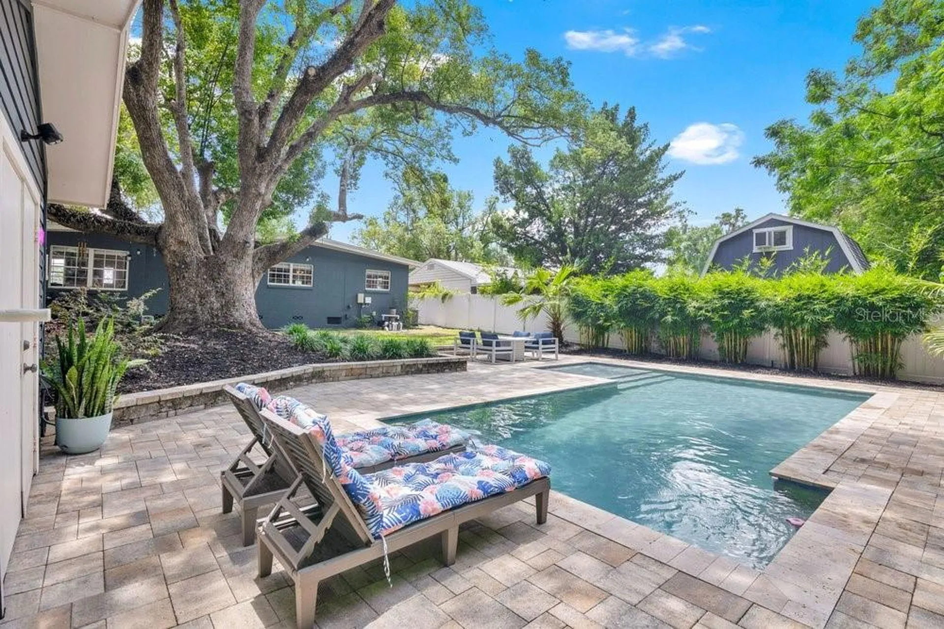 2512 Lake Wade Court Orlando FL 32806