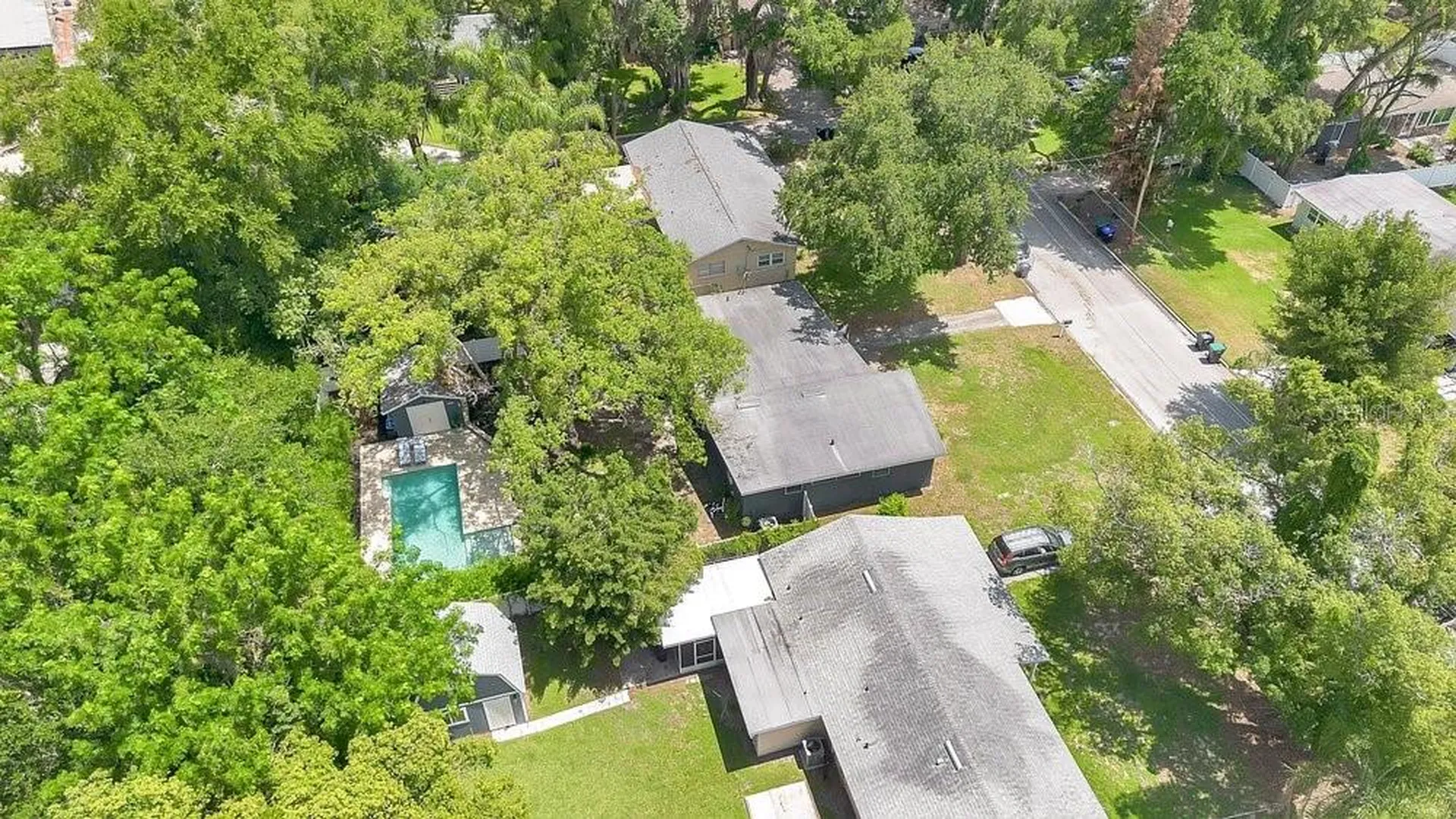 2512 Lake Wade Court Orlando FL 32806