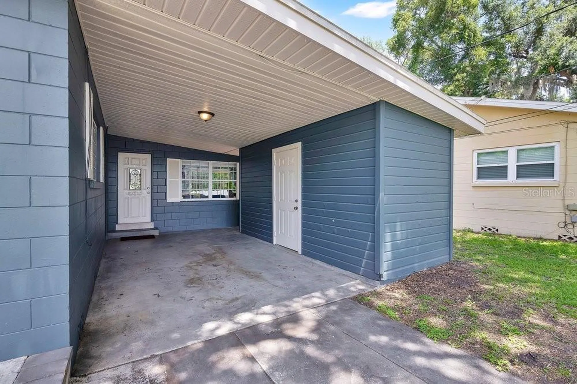 2512 Lake Wade Court Orlando FL 32806