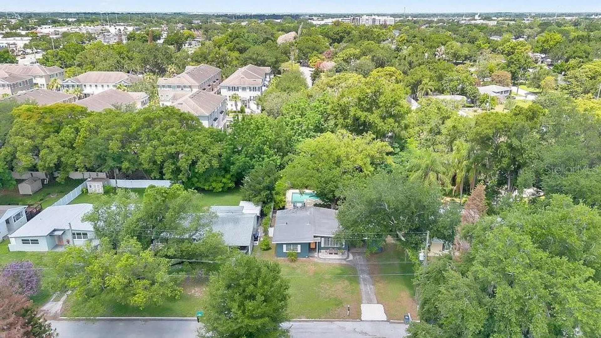 2512 Lake Wade Court Orlando FL 32806