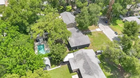 2512 Lake Wade Court Orlando FL 32806