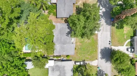 2512 Lake Wade Court Orlando FL 32806