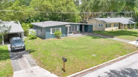 2512 Lake Wade Court Orlando FL 32806