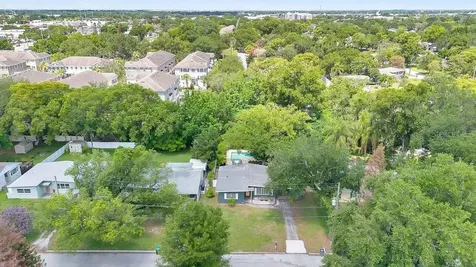 2512 Lake Wade Court Orlando FL 32806