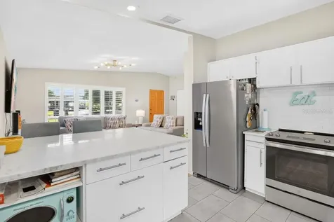 2512 Lake Wade Court Orlando FL 32806