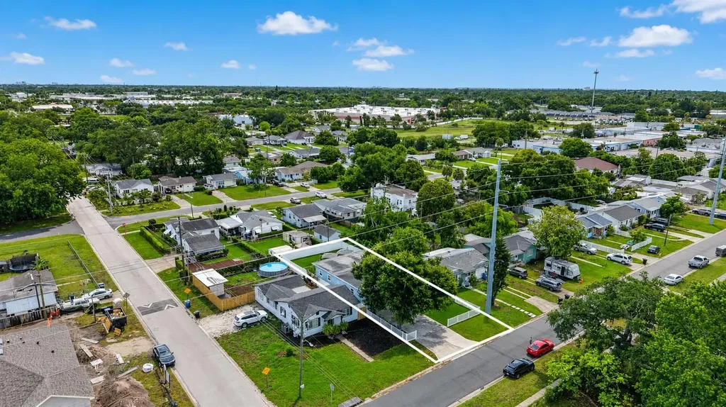 2489 15th Avenue N St Petersburg FL 33713