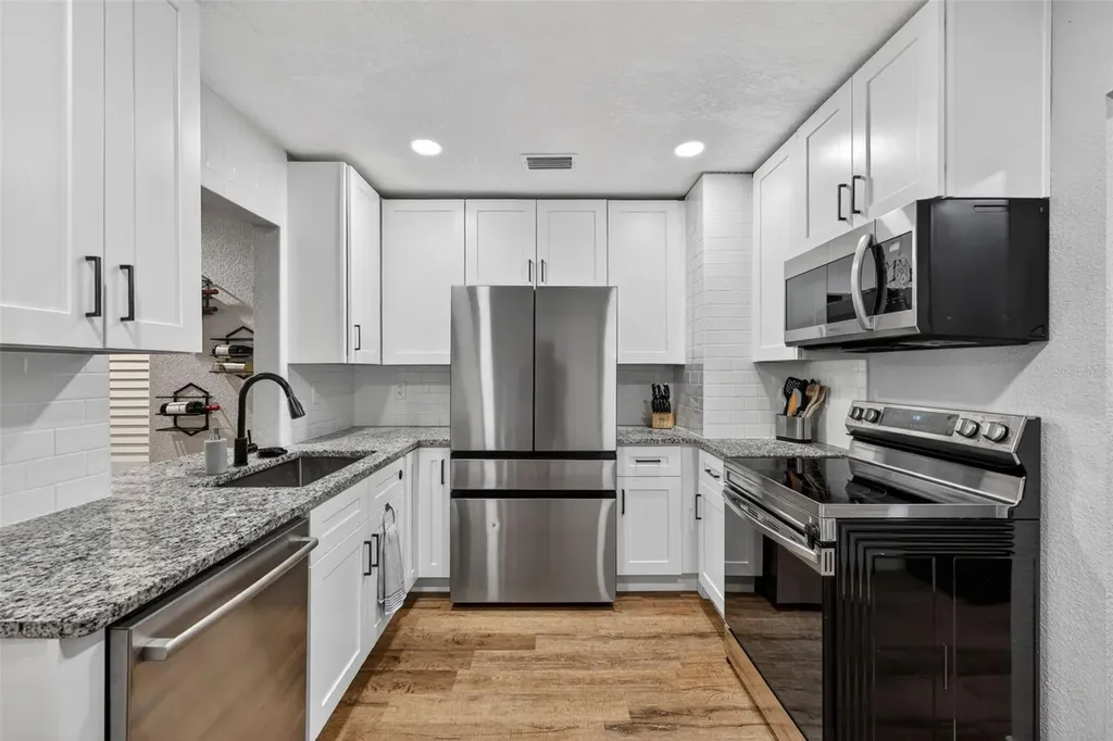 2489 15th Avenue N St Petersburg FL 33713