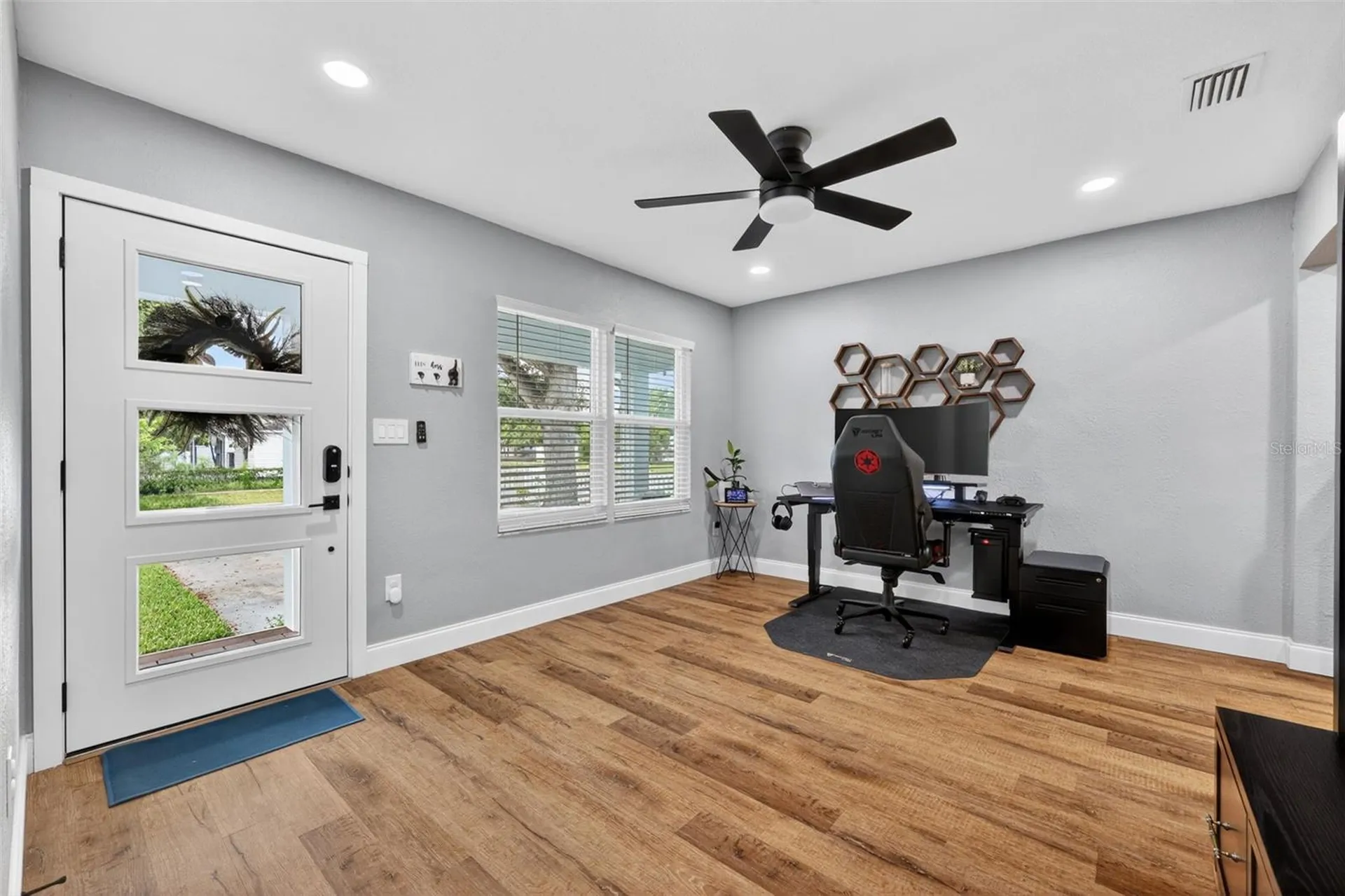 2489 15th Avenue N St Petersburg FL 33713