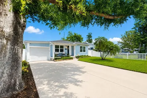 2489 15th Avenue N St Petersburg FL 33713