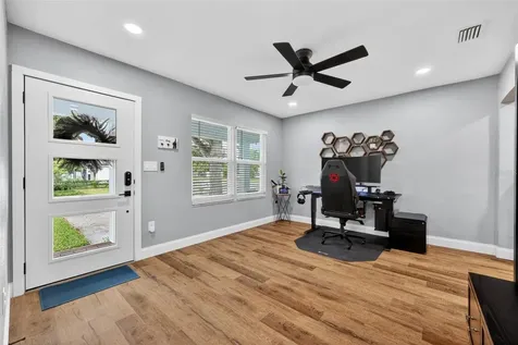 2489 15th Avenue N St Petersburg FL 33713