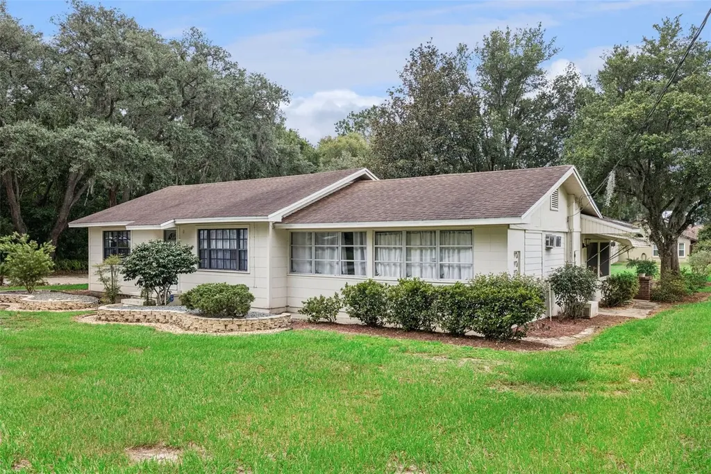800 E Lansdowne Avenue Orange City FL 32763