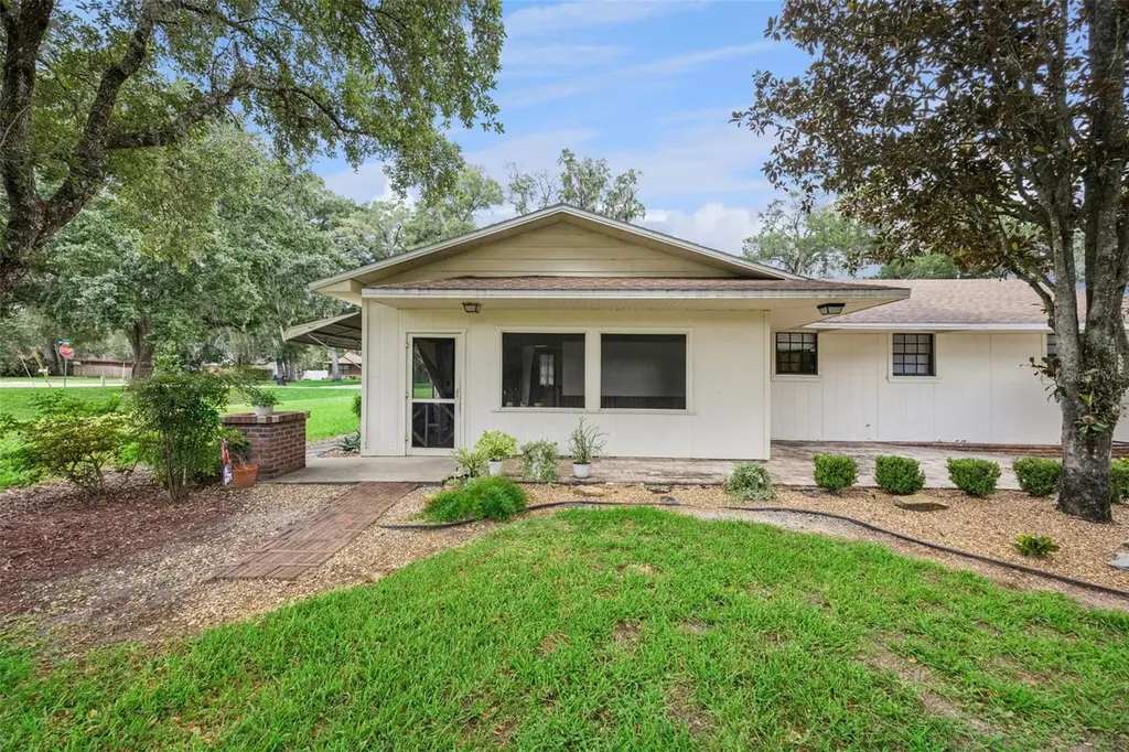 800 E Lansdowne Avenue Orange City FL 32763